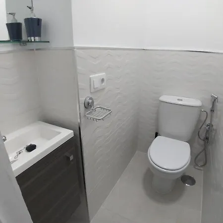 Sunny Terrace & Free Internet In Amarilla Golf 아파트 *